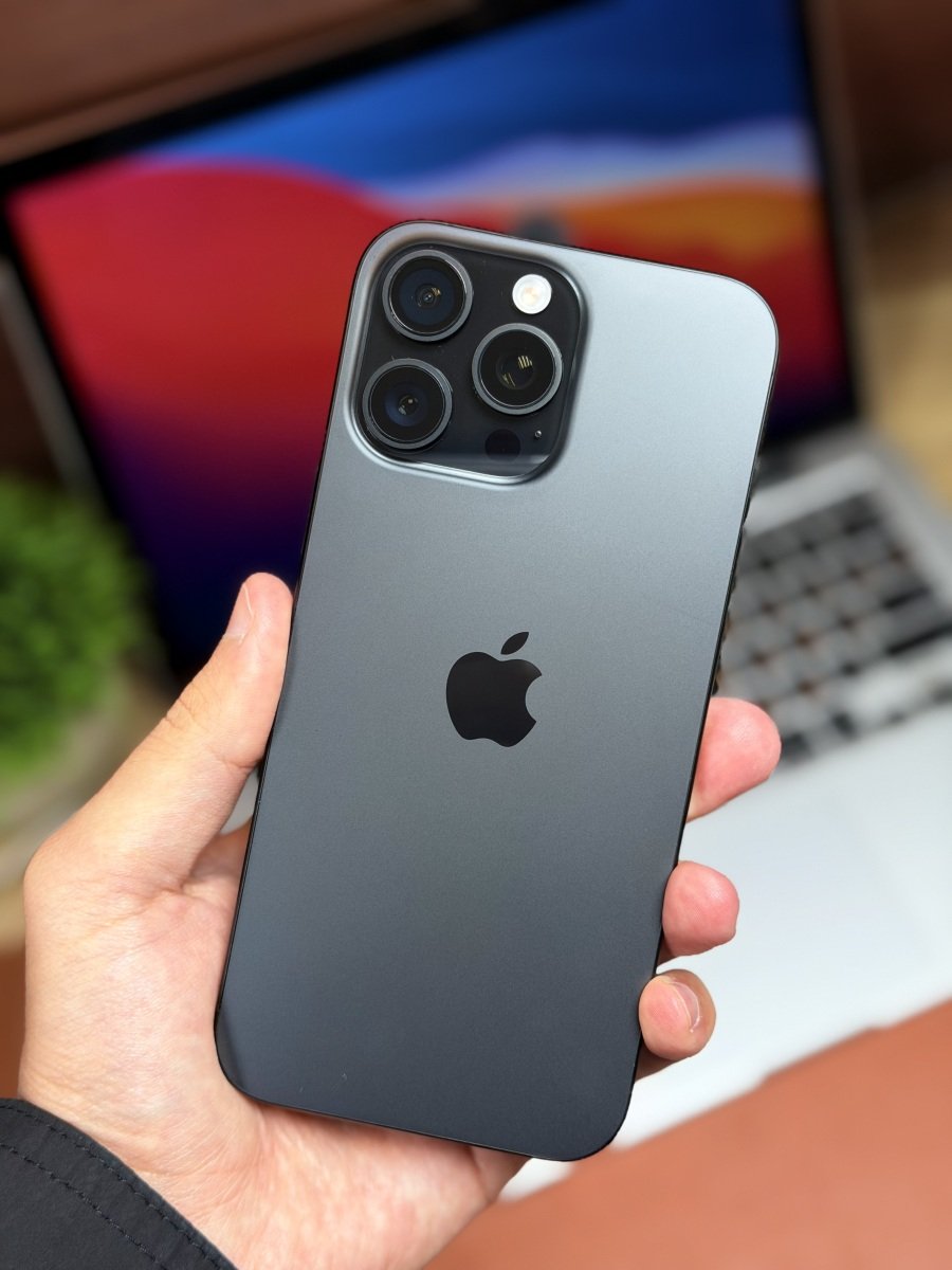 iPhone 16 Pro Max 256 АКБ 100% отличное состояние